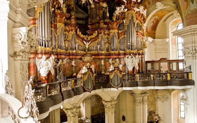 Baroque organ music